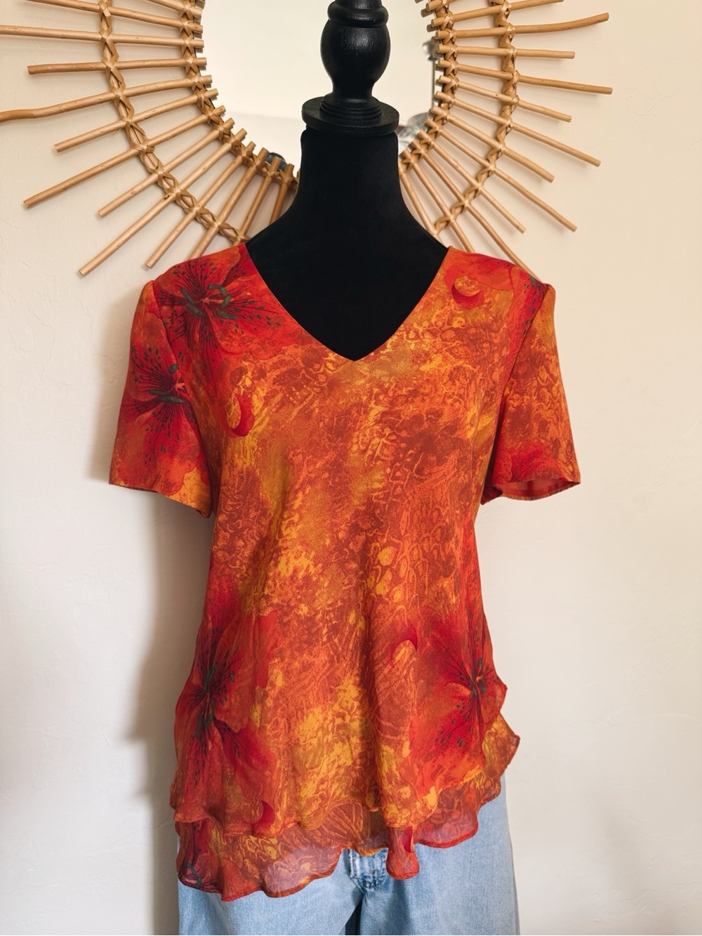 Donna Ricco Red Orange V-Neck Floral Short Sleeve Blouse